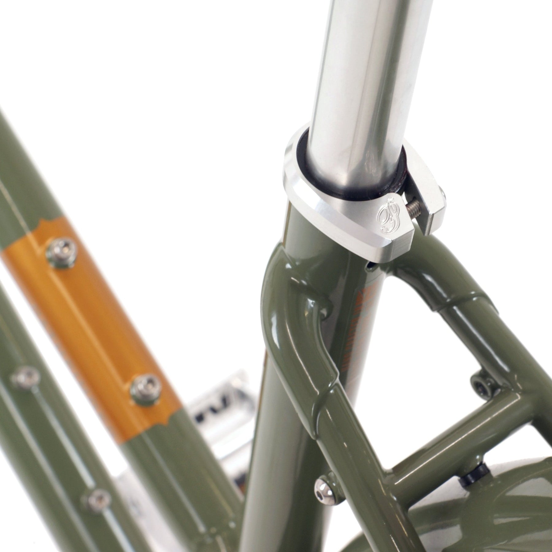 The engraved seatclamp and seat stay lug on the Pashley Pathfinder frame